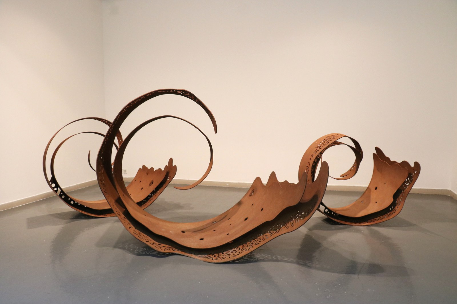 Azza Al Qubaisi: Between Land and Sea