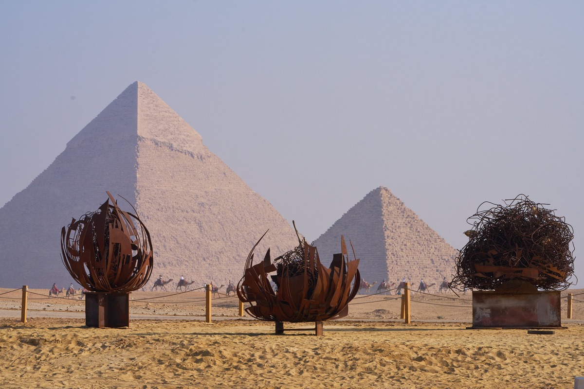 Nadim Karam, Desert Flowers, installation view, Forever Is Now 05, Pyramids of Giza, 2025. Photo: MO4 Network. Image courtesy of Art D'Égypte.