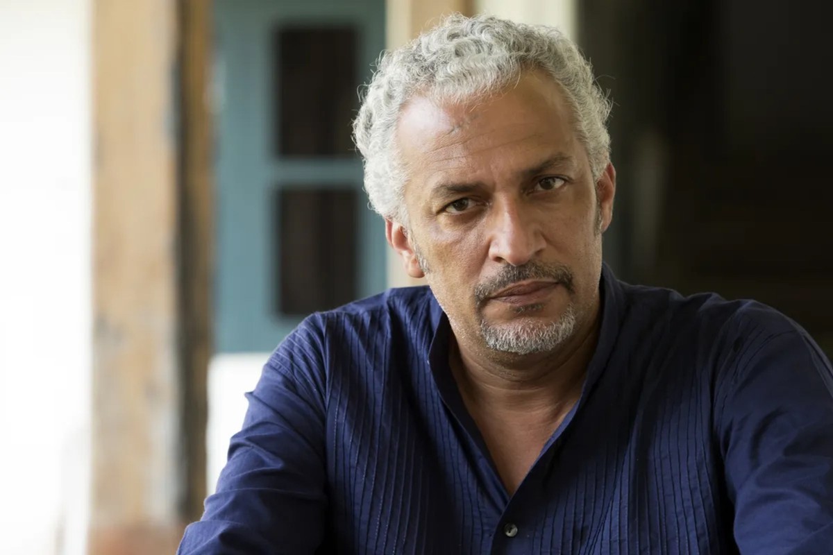 Emirati artist Mohammed Kazem, who shows with Alia Zaal in In Dialogue. Image courtesy of Frieze Abu Dhabi.