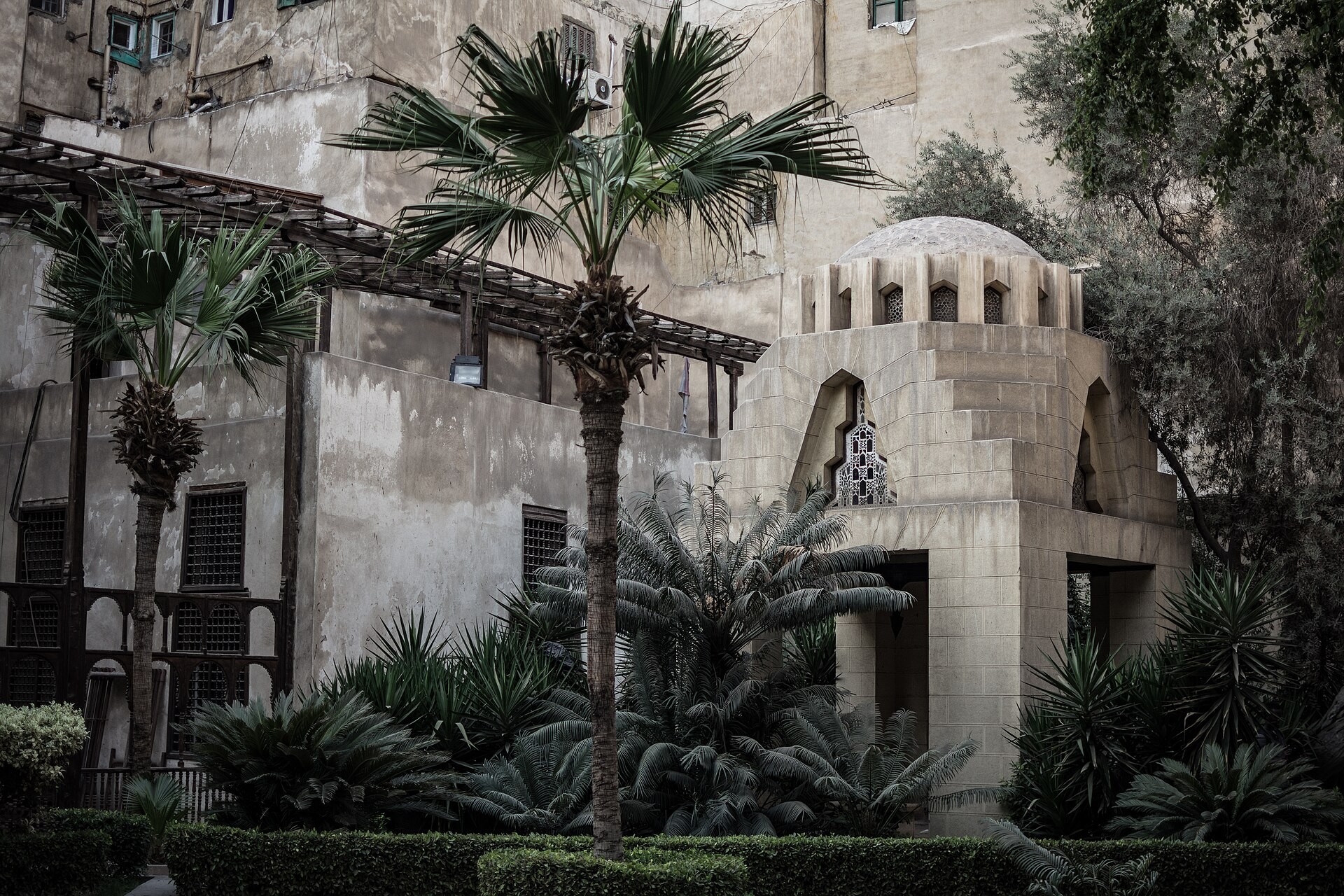 Rear courtyard of Bayt al-Suhaymi, Cairo. Photo: Ahmed Metwally, via Wikimedia Commons, CC BY-SA 4.0.
