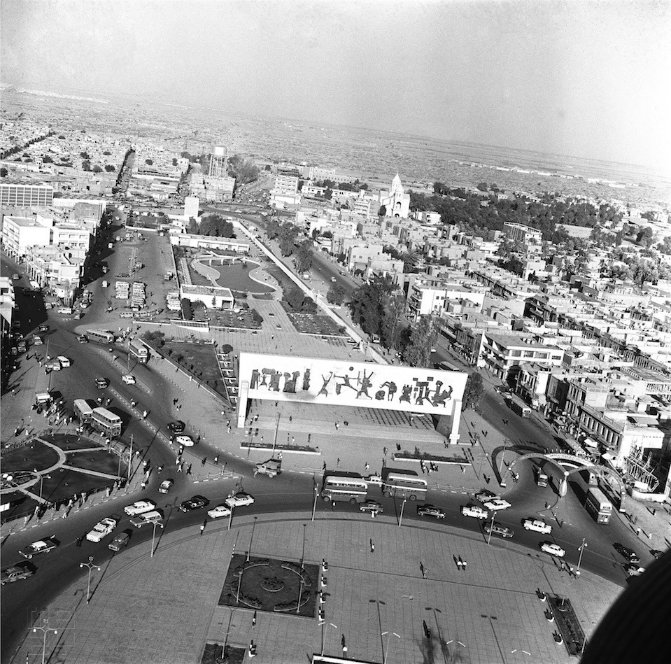 The Freedom Monument and Umma Park, Baghdad, 1961. Latif al-Ani, via Wikimedia Commons, public domain.
